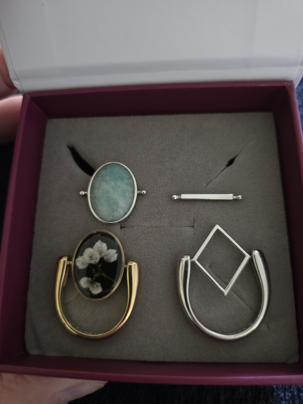 CONQUERing interchangeable Floral and Stone Ring Set - Size 8